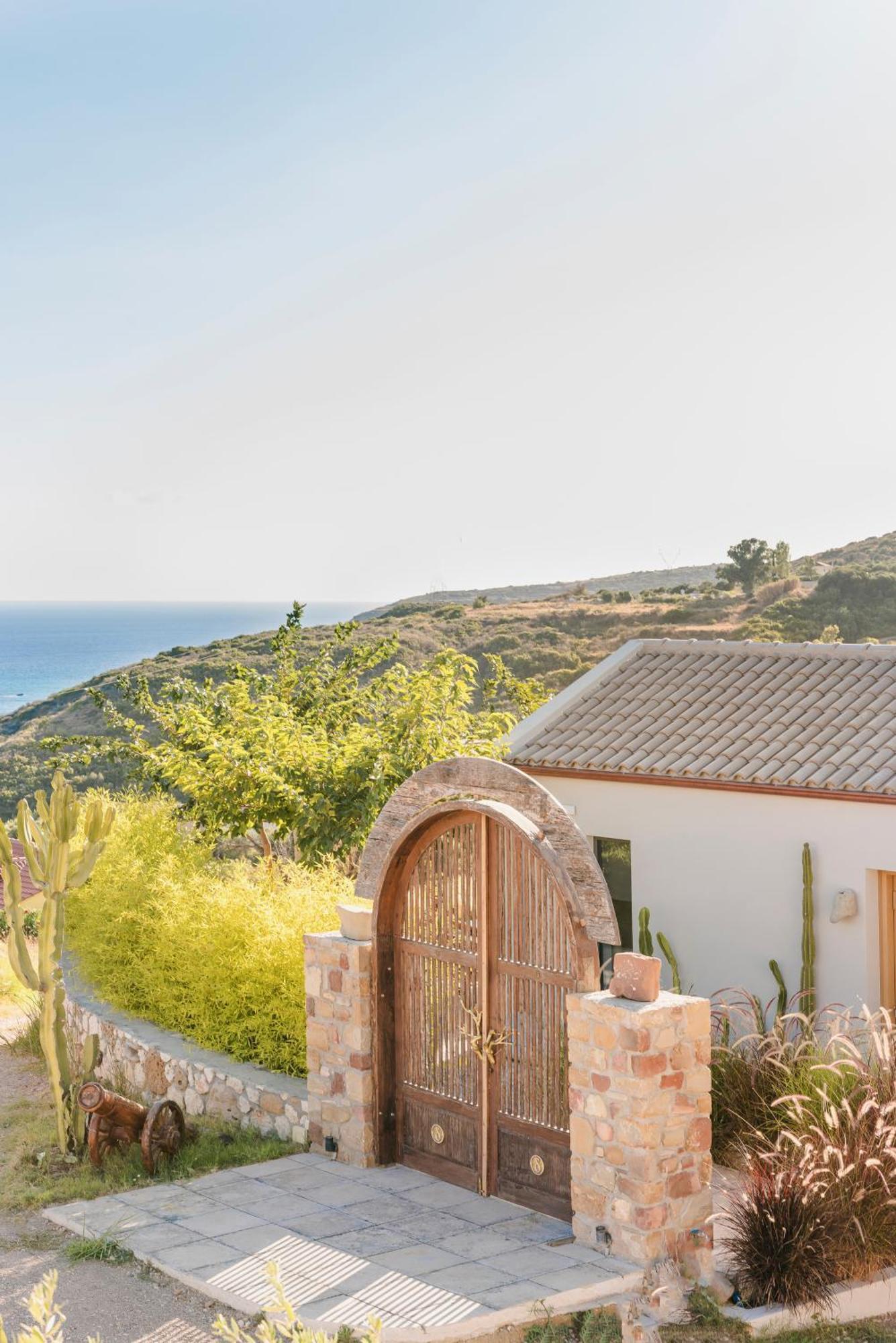 Spathes Suites Kefalonia - Luxury Suites Ratzaklíon Buitenkant foto